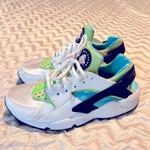 Nike huaraches #sneakers